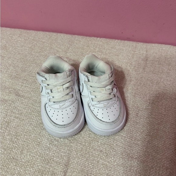 Nike Other - Nike Kids White and Gray Sneakers size 4.5c